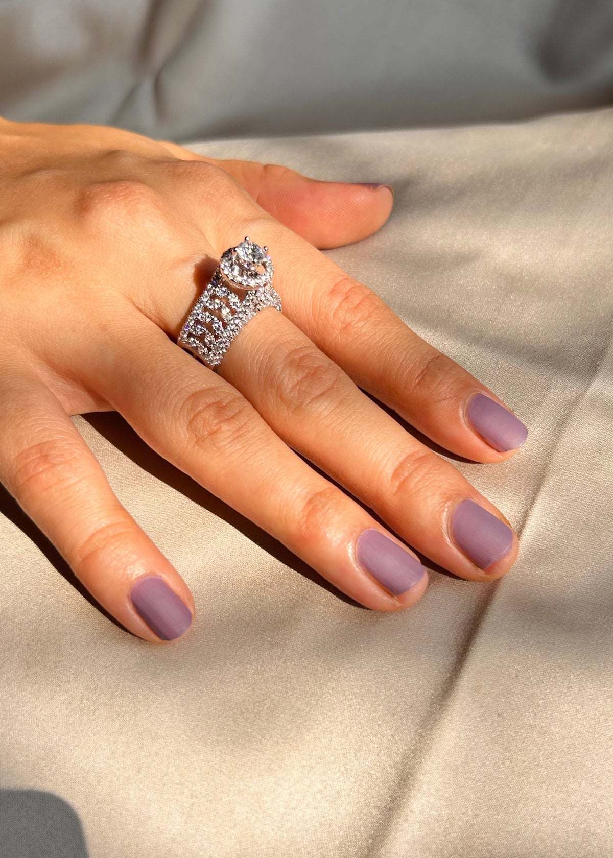 Opulent Glow: Solitaire Diamond Cocktail Ring