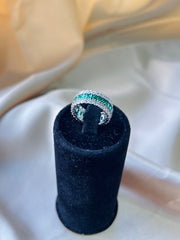 Emerald Reverie: Green Diamond-Encrusted Band