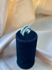 Emerald Reverie: Green Diamond-Encrusted Band