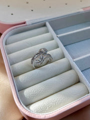 "Swirl Diamond Ring with Baguette"