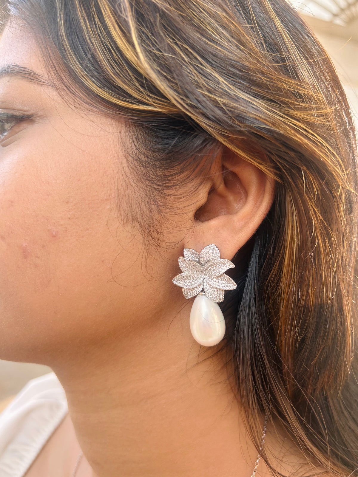 Floral Grace: Diamond Flower Earrings with Pearl Drops