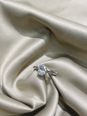 Elegant Oval - Solitaire Diamond Ring