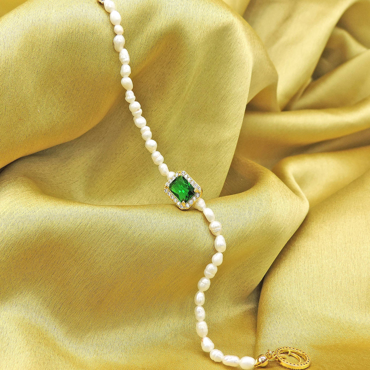 Emerald Dublet and Pearl Bracelet: A Harmony of Green Opulence and Timeless Sophistication